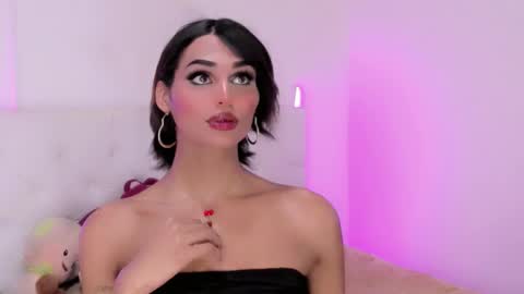 Snapshot of amal_baddel_ chatting on 10.26.25 amal_baddel_ online show from 10.26.25