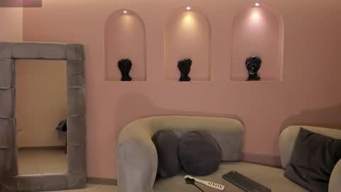 Amalia cruss online show from 03.07.26