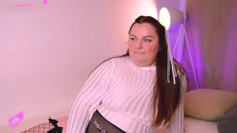 Snapshot of amalia_minkxx chatting on 02.18.25 amalia_minkxx online show from 02.18.25