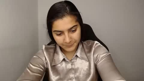 The queen of the biceps  online show from 12.05.24