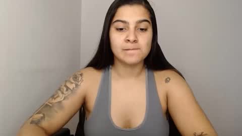 The queen of the biceps  online show from 01.26.25