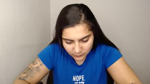 The queen of the biceps  online show from 01.28.25