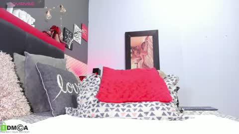 diana        Private is Open online show from 01.20.25