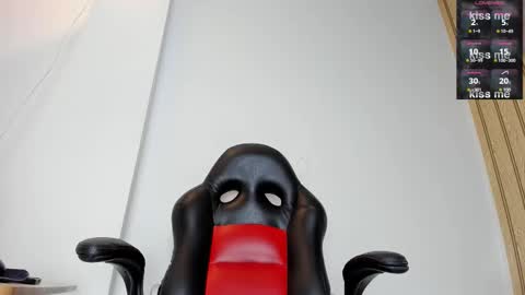 Amanda Marcuzzi  online show from 02.11.26