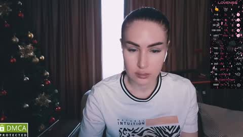 Snapshot of amara_campbell chatting on 12.14.24 amara campbell online show from 12.14.24