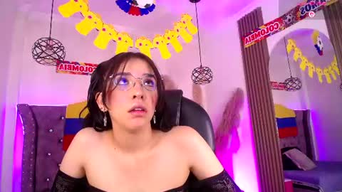 amara_davis1 online show from 07.14.26