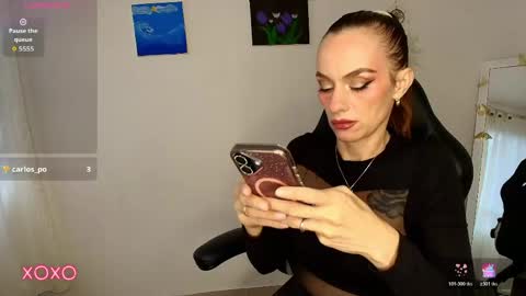 Snapshot of amara_fey chatting on 05.17.26 Amara Fey online show from 05.17.26
