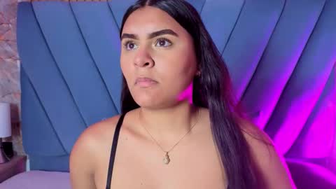 Snapshot of amarahanks_ chatting on 11.05.25 amarahanks_ online show from 11.05.25