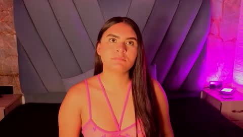 Snapshot of amarahanks_ chatting on 11.06.25 amarahanks_ online show from 11.06.25