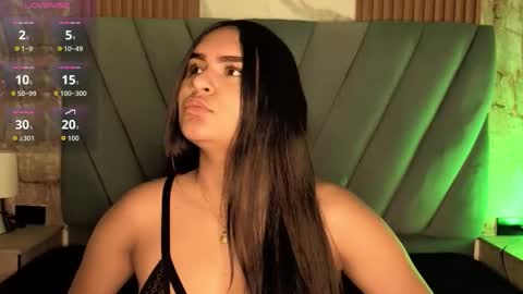 Snapshot of amarahanks_ chatting on 11.10.25 amarahanks_ online show from 11.10.25