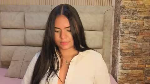 Snapshot of amarahanks_ chatting on 11.15.25 amarahanks_ online show from 11.15.25