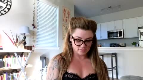 Snapshot of amarajezebel chatting on 09.23.25 Amara Jezebel online show from 09.23.25