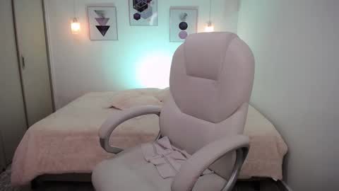 Snapshot of amarantha_ross chatting on 03.04.25 Amarantha online show from 03.04.25