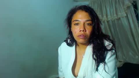 Snapshot of amararoberts08 chatting on 01.14.25 Amara Julia online show from 01.14.25