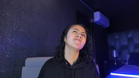 Snapshot of amarettho chatting on 05.19.26 Emily online show from 05.19.26