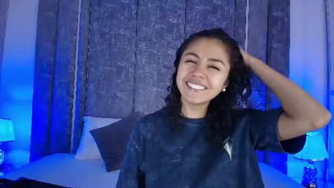 Snapshot of amarettho chatting on 06.11.26 Emily online show from 06.11.26