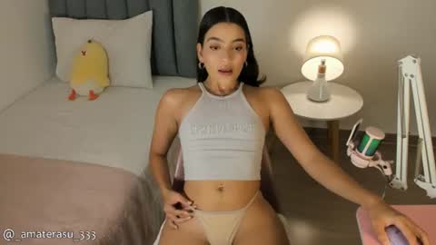  Mar  independent model  online show from 07.15.26