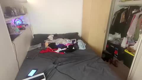 Snapshot of amateurchick chatting on 01.11.25 Kissra online show from 01.11.25