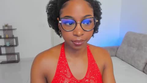 Snapshot of amatiistur chatting on 11.28.25 Tammy online show from 11.28.25