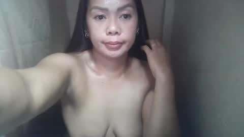 Snapshot of amazingass4u chatting on 05.12.26 SizzlingAss4u online show from 05.12.26