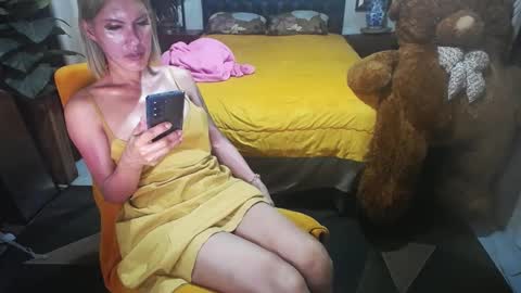 Snapshot of amazingbombshellx chatting on 01.26.25 kendra online show from 01.26.25