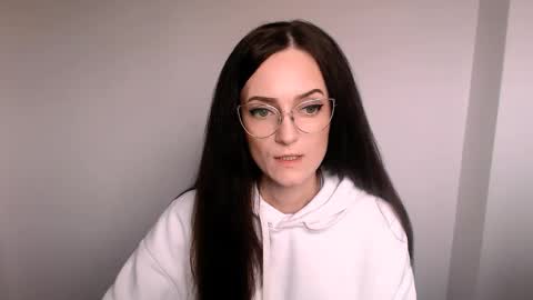 Snapshot of amazingeyes89 chatting on 11.11.25 Izza online show from 11.11.25