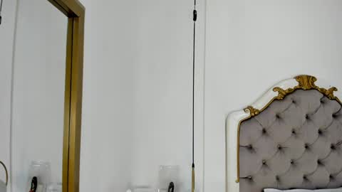 Snapshot of ambar_adamss chatting on 01.07.25 Sara online show from 01.07.25