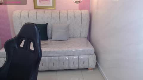 Snapshot of ambar_fox_s chatting on 10.02.25 Ambar online show from 10.02.25