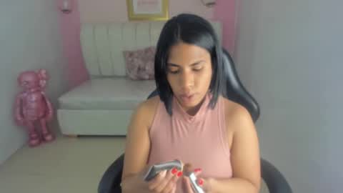 Snapshot of ambar_fox_s chatting on 12.23.25 Ambar online show from 12.23.25