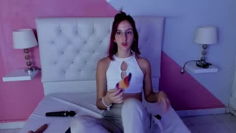 Snapshot of ambar_roux1 chatting on 01.23.25 ambar_roux1 online show from 01.23.25