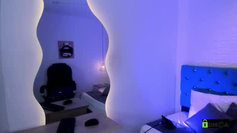 ambarcollins01 online show from 01.06.26