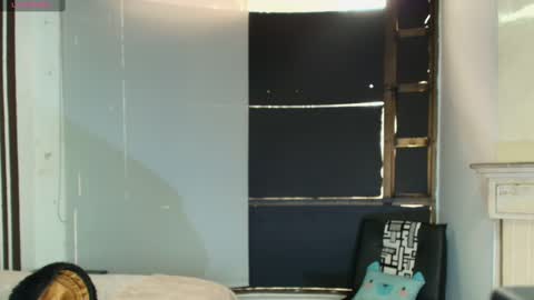 Ambar Ross online show from 02.18.25