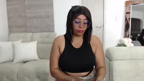 Snapshot of ambarsofhia chatting on 12.03.25 Amber Sofhia online show from 12.03.25