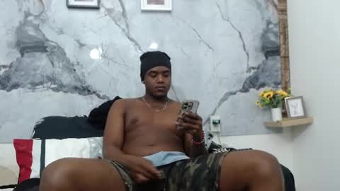 Snapshot of ambeer__rosee chatting on 06.19.26 mbr online show from 06.19.26