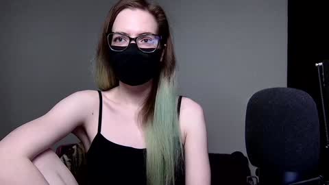 Amber non-nude model online show from 12.10.24