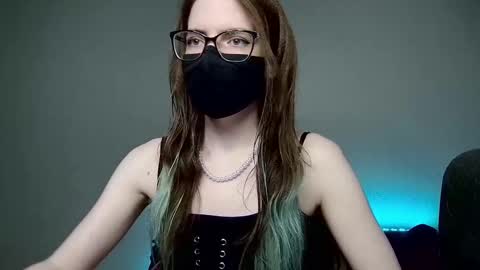 Amber non-nude model online show from 11.01.25