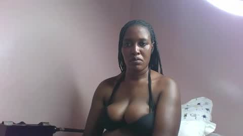 Snapshot of amber_cutie2 chatting on 05.18.26 amber_cutie2 online show from 05.18.26