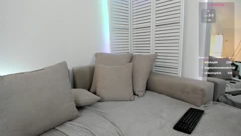 Snapshot of amber_foks chatting on 12.20.24 Amber online show from 12.20.24