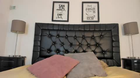 julieta  online show from 04.17.26