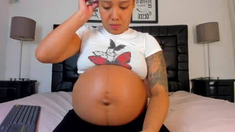 Snapshot of amber_roose75 chatting on 06.11.26 julieta online show from 06.11.26