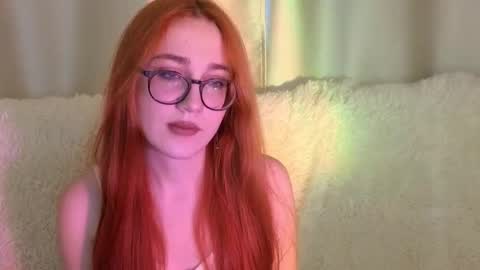 Snapshot of amber_wink chatting on 10.17.25 mber online show from 10.17.25