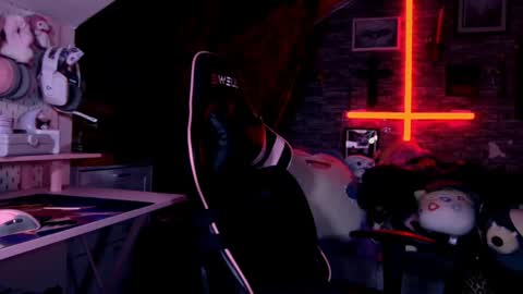 DEMONESS AMBER 666 online show from 05.19.26