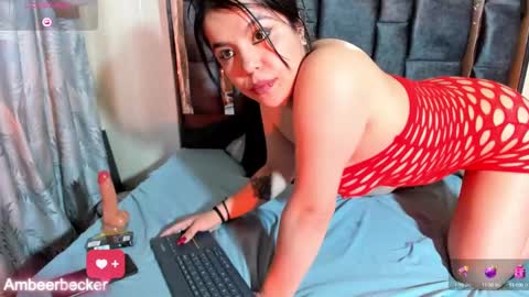 Snapshot of amberbeckeer chatting on 12.10.24 Amber online show from 12.10.24