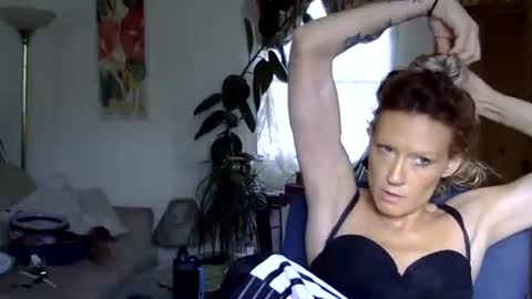 Snapshot of amberdesmond722 chatting on 05.18.26 Kaligirll online show from 05.18.26