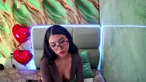 Snapshot of amberjeong chatting on 02.08.25 Amber Jeong online show from 02.08.25