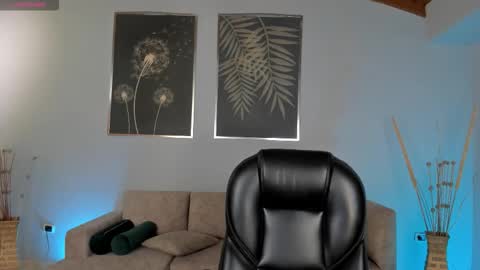 Amber  online show from 10.25.25