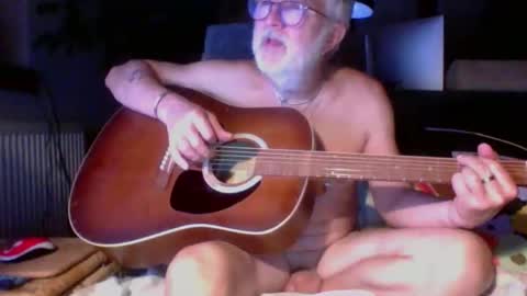 Amberr11 online show from 09.30.25