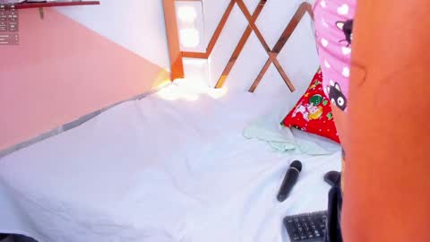 Amber online show from 12.18.24