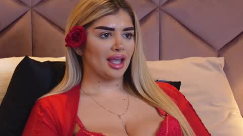 Amberseyes online show from 02.14.25