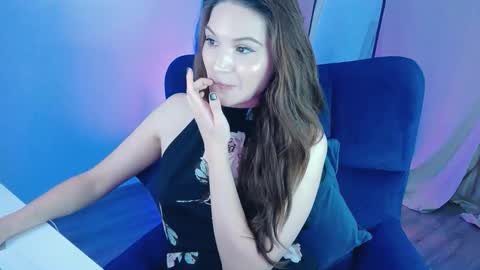 AmbraEnm online show from 10.19.25